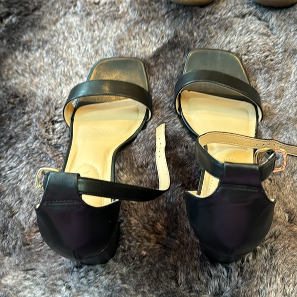 Versona black strap heel - Picture 4 of 4